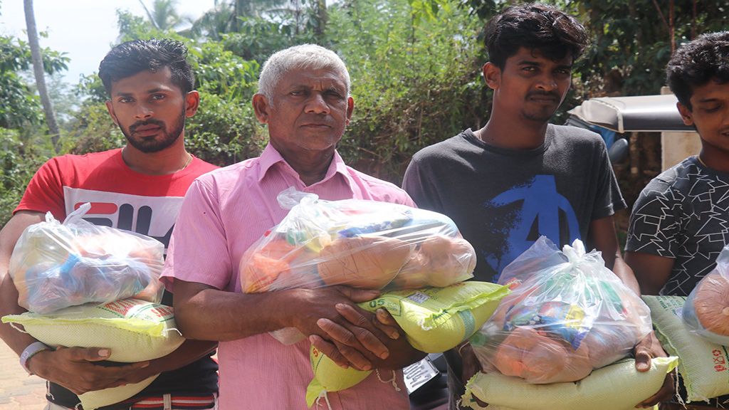 Meth Bo Sewana Distribute dry food for 100 families affected by Corona